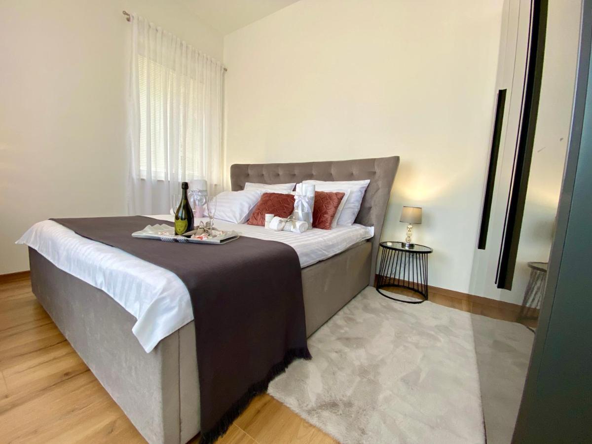 Ferienwohnung Apartman Sogni D'Oro Pula Exterior foto
